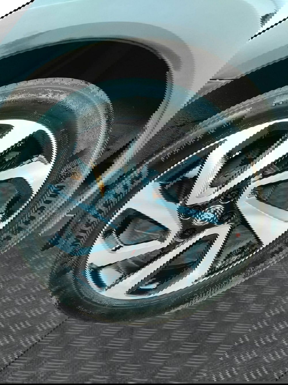 Toyota Aygo X usata a Roma (11)