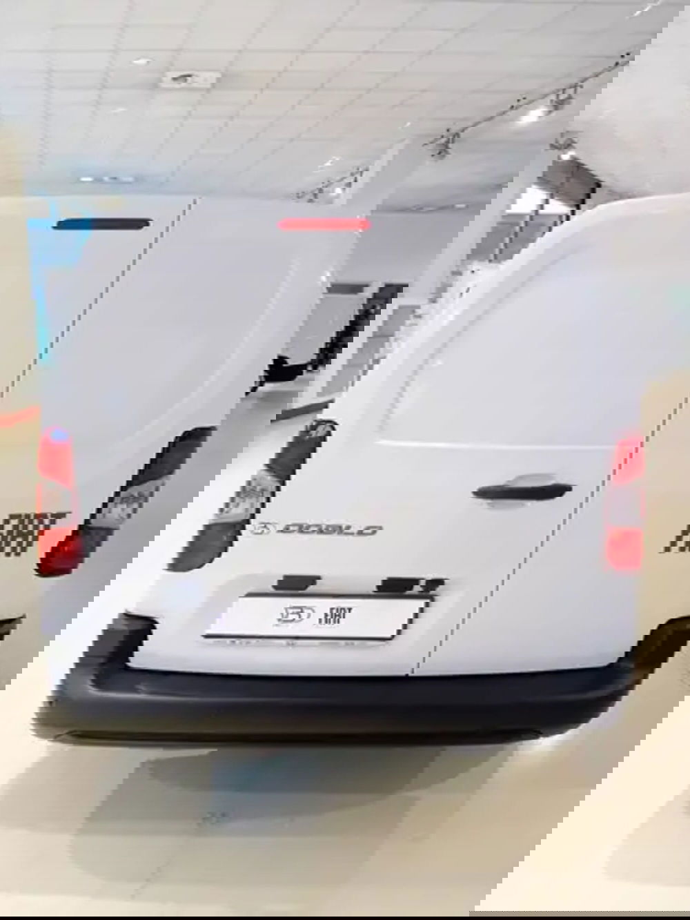 Fiat Doblò Furgone nuova a Milano (4)