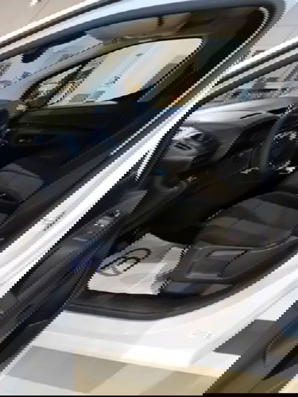 Fiat Doblò Furgone nuova a Milano (9)