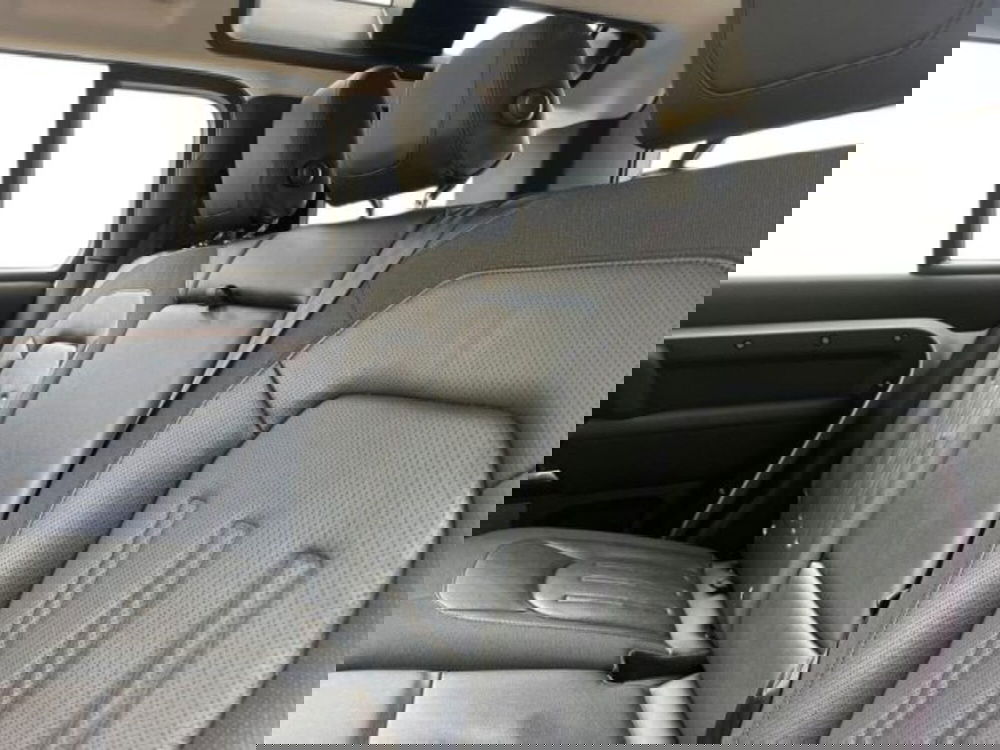 Land Rover Defender usata a Lecce (15)