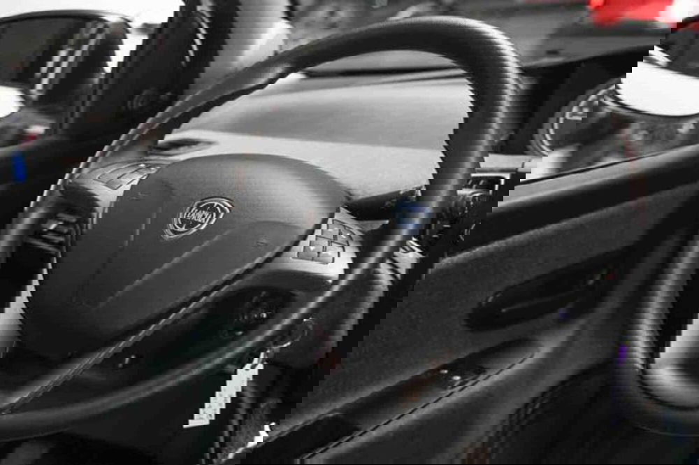 Lancia Ypsilon usata a Torino (19)