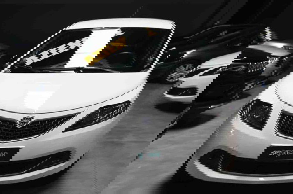 Lancia Ypsilon usata a Torino (2)