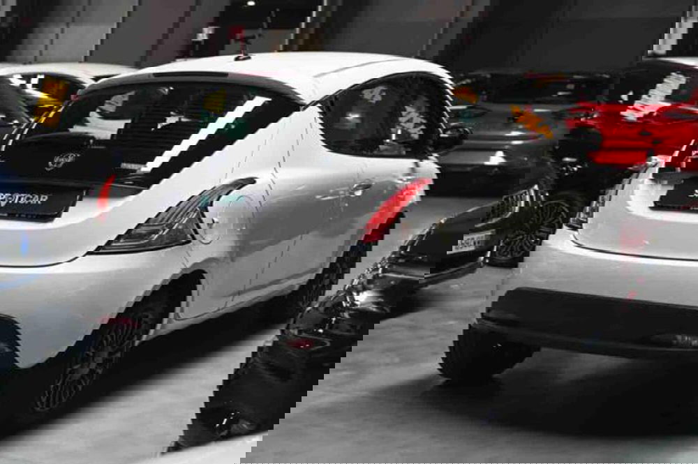 Lancia Ypsilon usata a Torino (4)