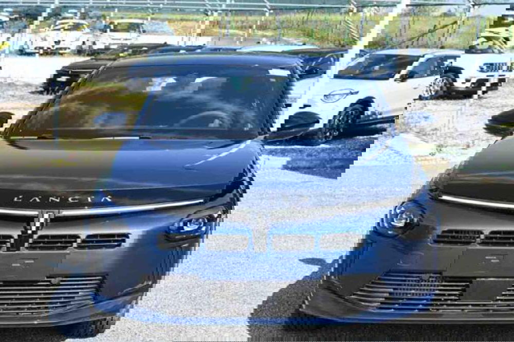 Lancia Ypsilon nuova a Torino (2)