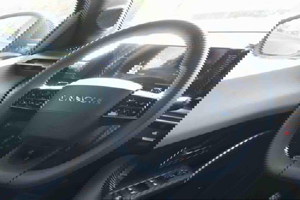 Lancia Ypsilon nuova a Torino (20)