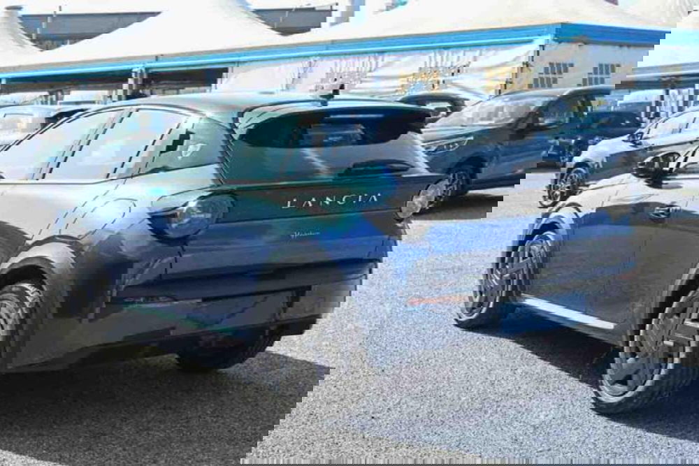 Lancia Ypsilon nuova a Torino (7)