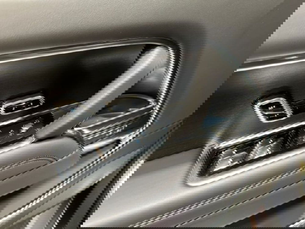 Land Rover Range Rover nuova a Modena (12)