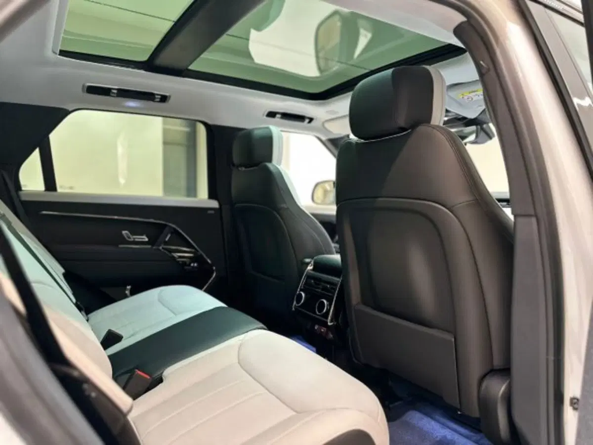 Land Rover Range Rover Sport nuova a Modena (13)