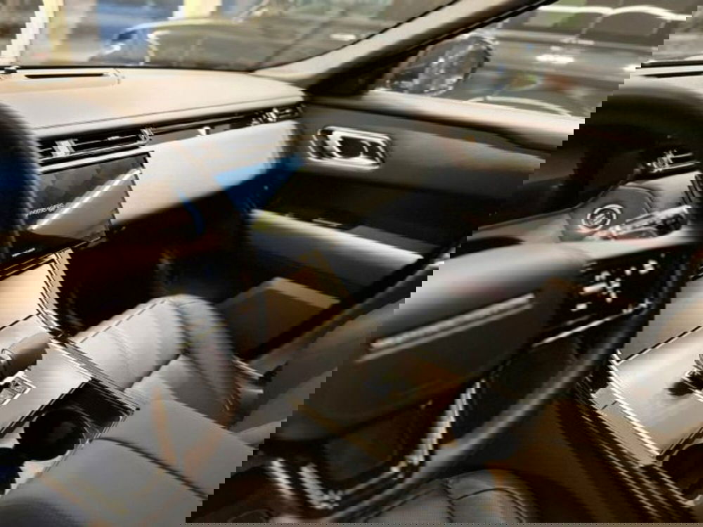 Land Rover Range Rover Velar nuova a Modena (9)