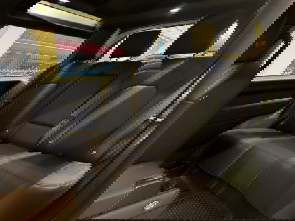 Land Rover Defender nuova a Modena (7)