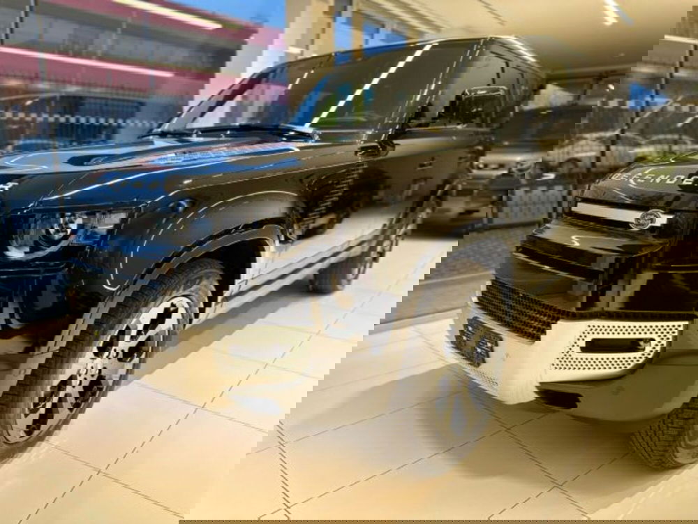 Land Rover Defender nuova a Modena