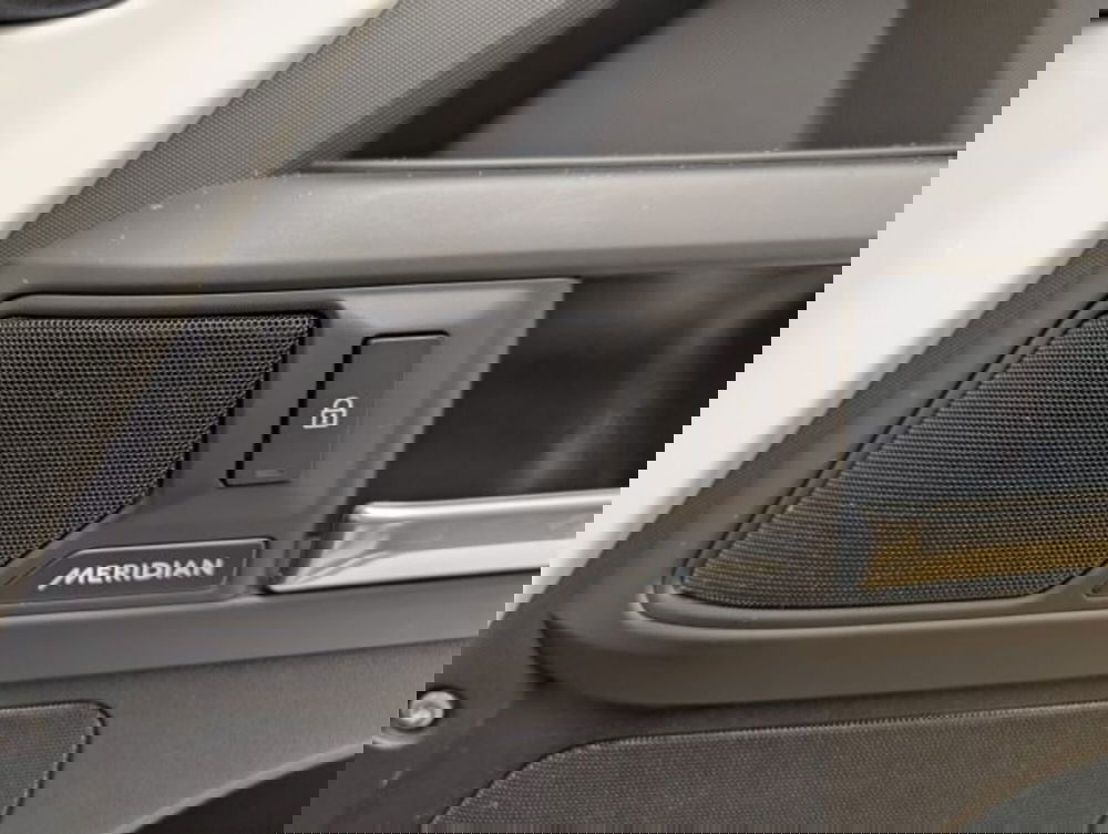 Land Rover Defender usata a Cuneo (17)