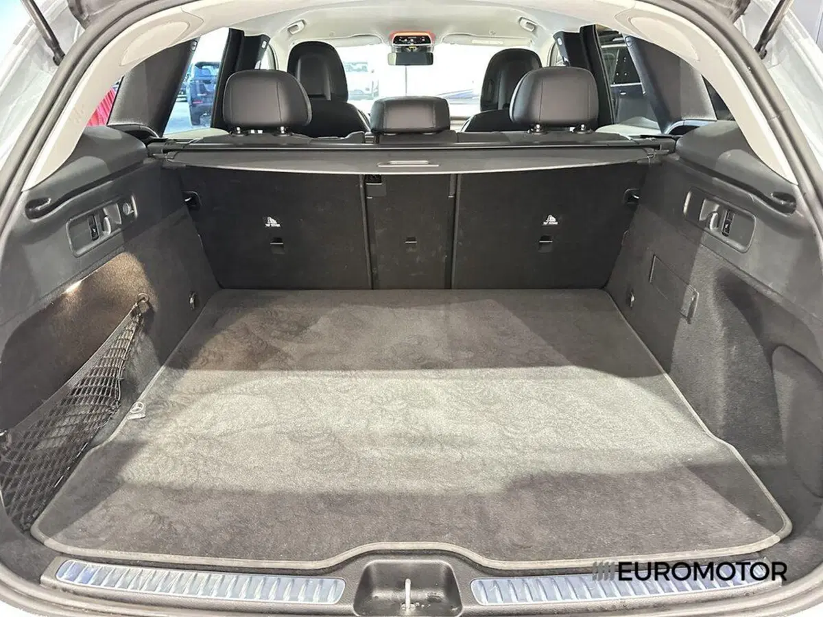 Mercedes-Benz GLC usata a Bari (14)
