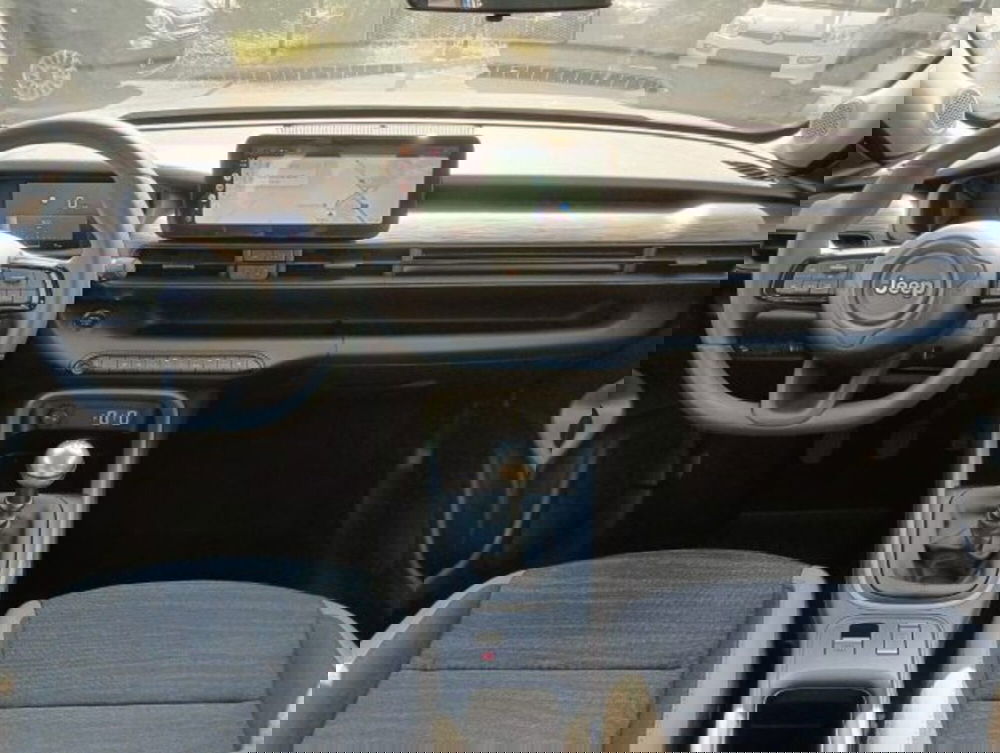 Jeep Avenger nuova a Brescia (10)