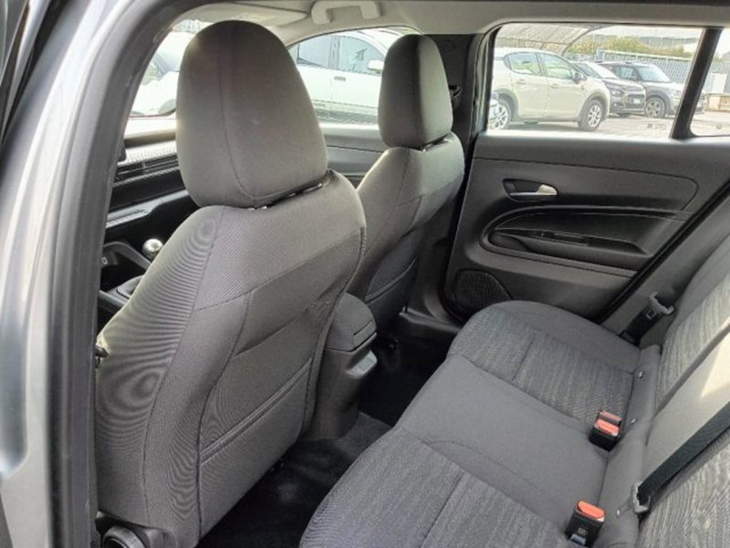 Jeep Avenger nuova a Brescia (18)