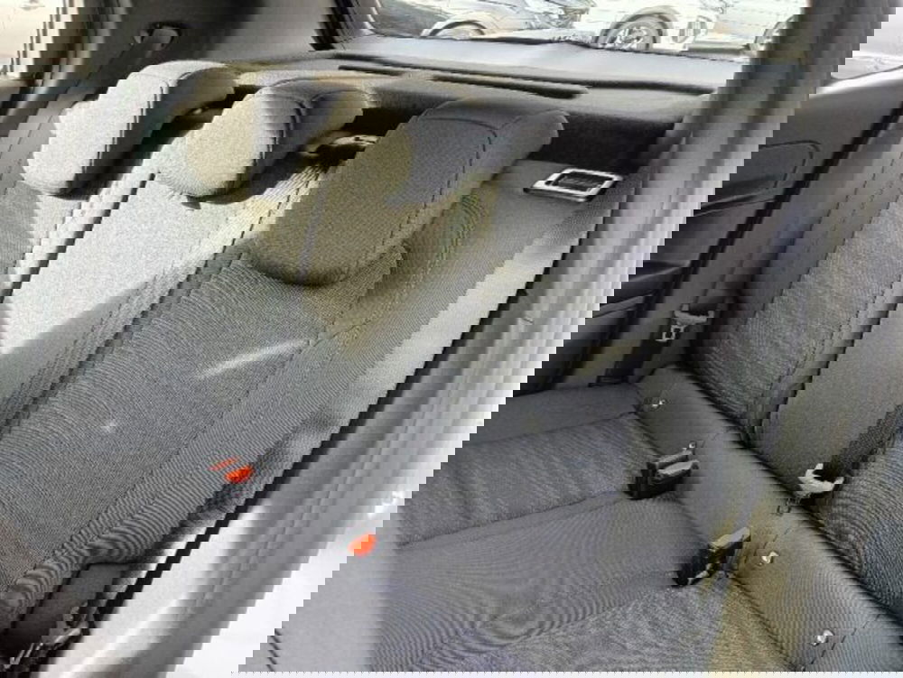 Jeep Avenger nuova a Brescia (9)