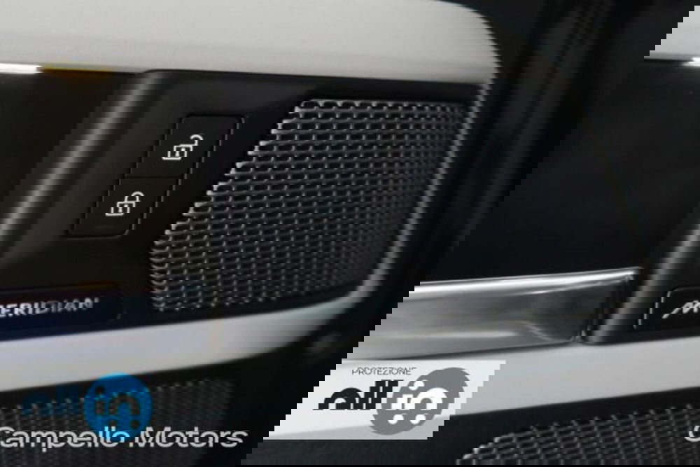 Land Rover Defender usata a Venezia (15)