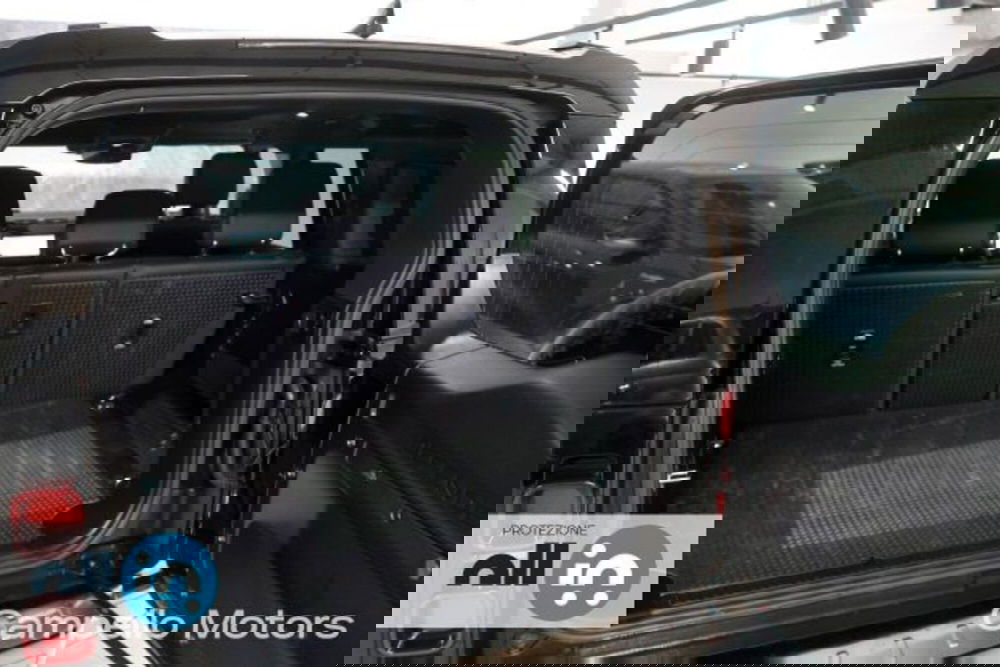 Land Rover Defender usata a Venezia (19)