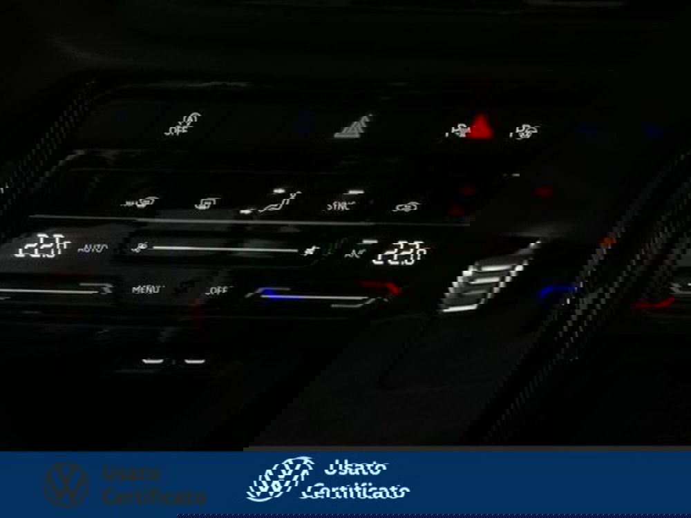 Volkswagen T-Roc nuova a Vicenza (15)