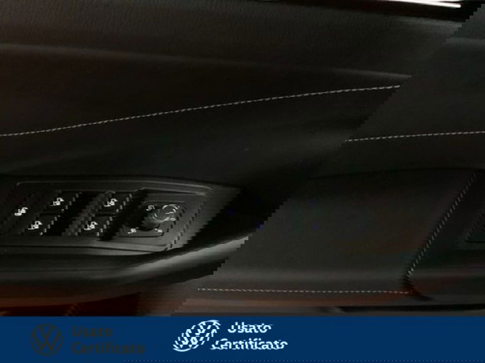 Volkswagen T-Roc nuova a Vicenza (17)