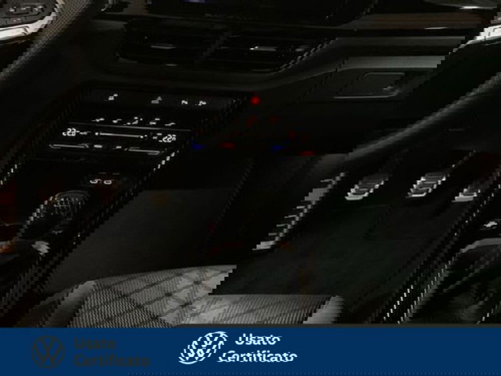 Volkswagen T-Roc nuova a Vicenza (9)