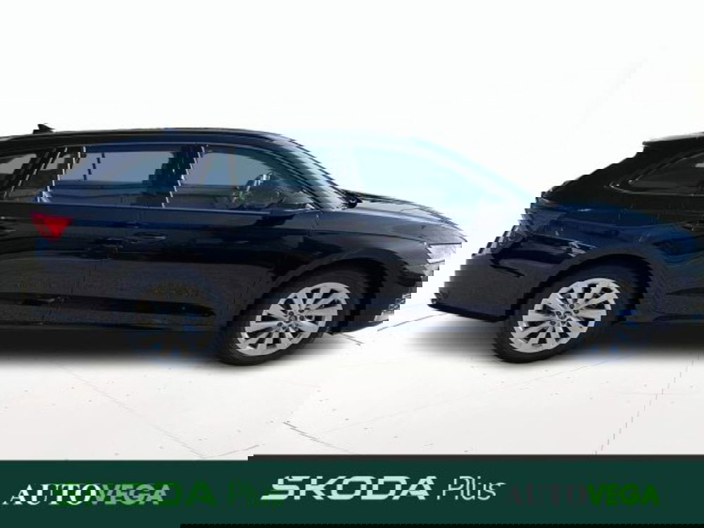 Skoda Octavia Station Wagon nuova a Vicenza (3)