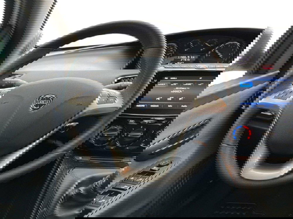 Lancia Ypsilon usata a Torino (11)