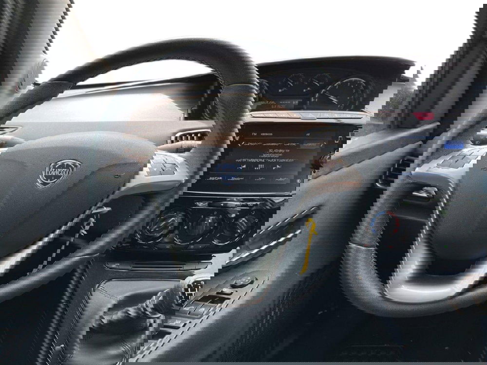 Lancia Ypsilon usata a Torino (11)