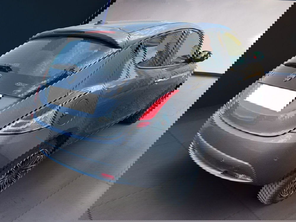 Lancia Ypsilon usata a Torino (4)