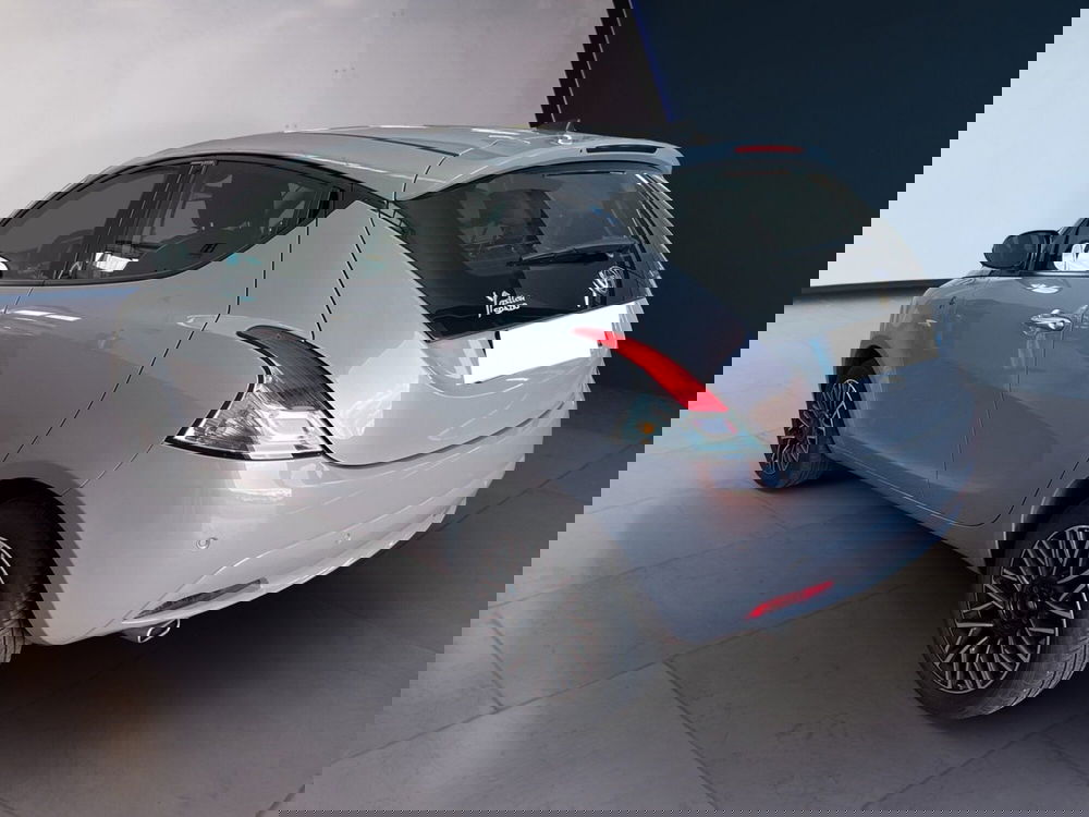 Lancia Ypsilon usata a Torino (6)