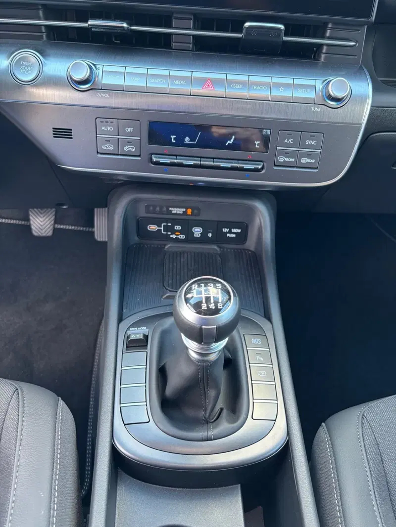 Hyundai Kona nuova a Pistoia (15)