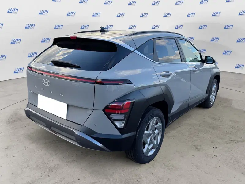 Hyundai Kona nuova a Pistoia (5)
