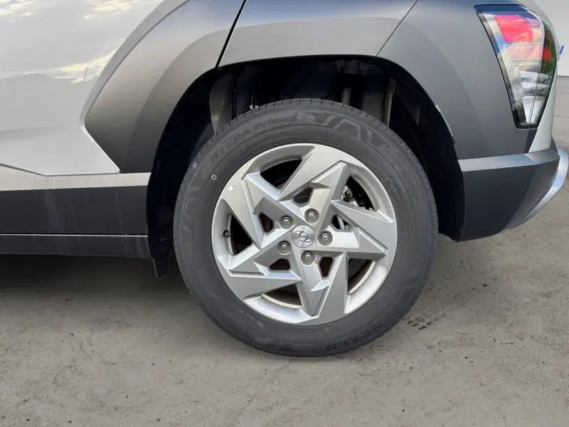Hyundai Kona nuova a Pistoia (9)