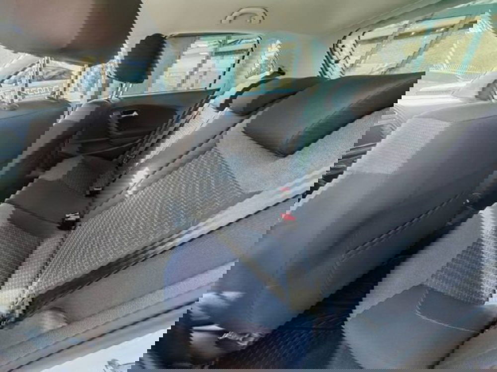 Volkswagen Polo nuova a Potenza (12)