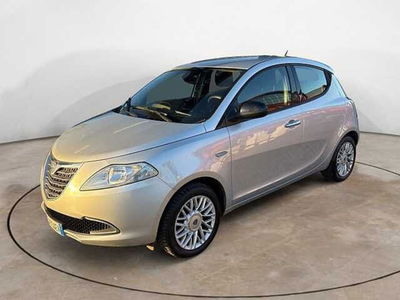 Lancia Ypsilon 1.2 69 CV 5 porte Silver del 2014 usata a Siena