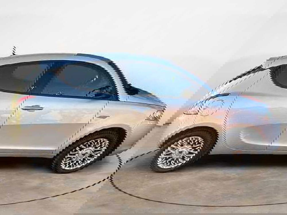 Lancia Ypsilon usata a Siena (7)