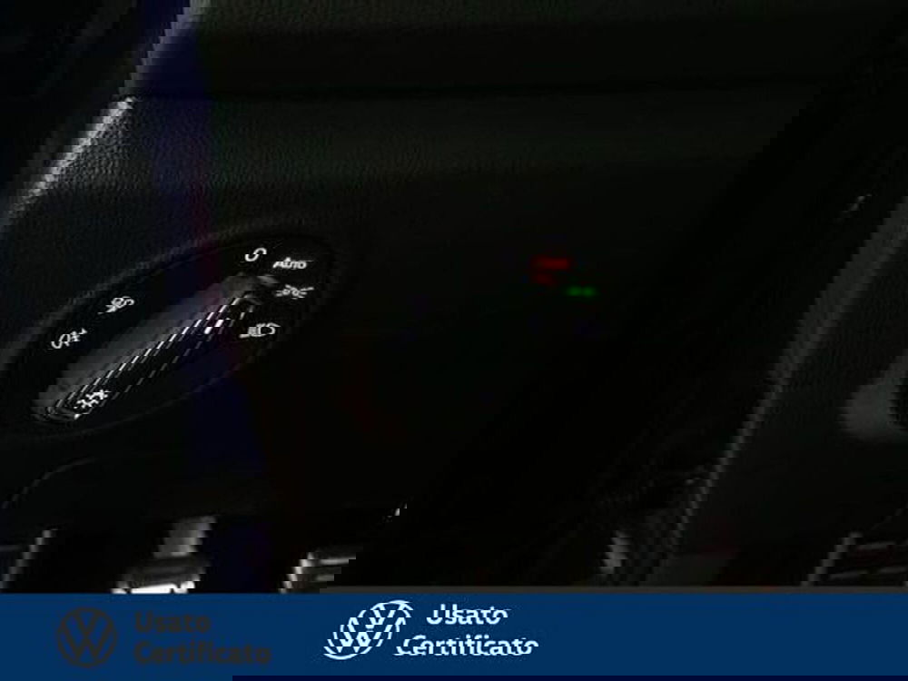 Volkswagen T-Roc nuova a Vicenza (16)