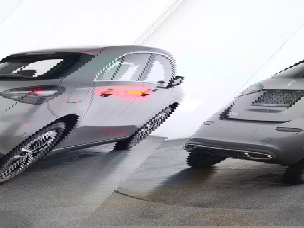 Mercedes-Benz Classe A usata a Milano (2)