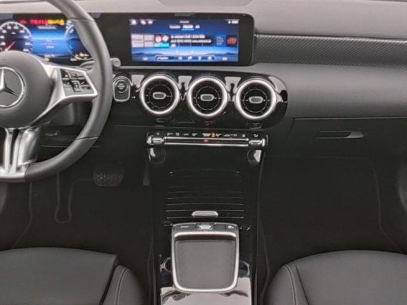 Mercedes-Benz Classe A usata a Milano (8)