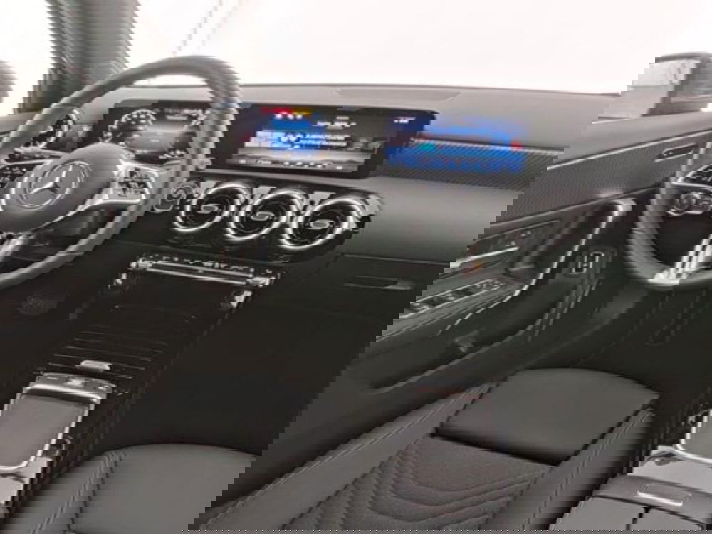 Mercedes-Benz Classe A usata a Milano (9)