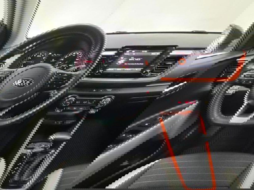 Kia Stonic usata a Como (9)