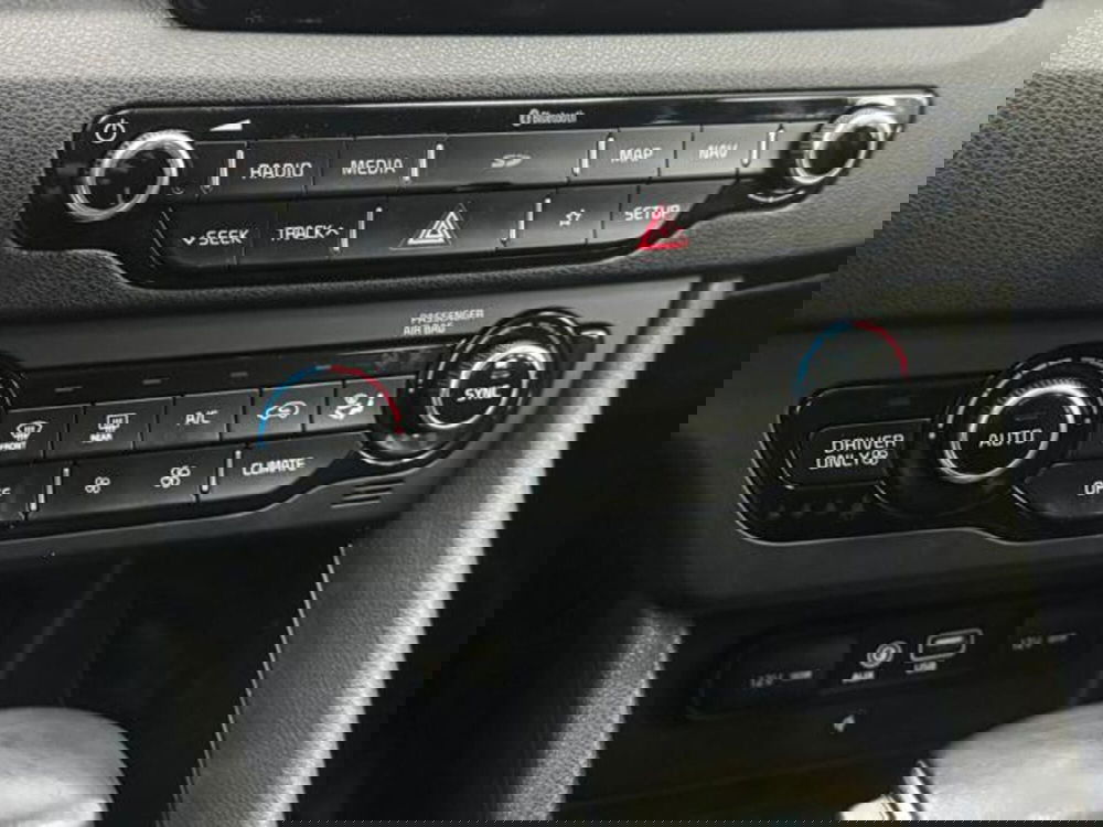 Kia Niro usata a Como (18)