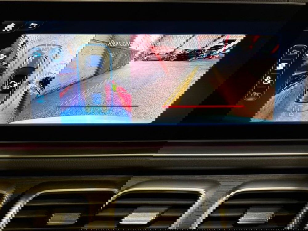 Mercedes-Benz GLS SUV nuova a Bologna (12)