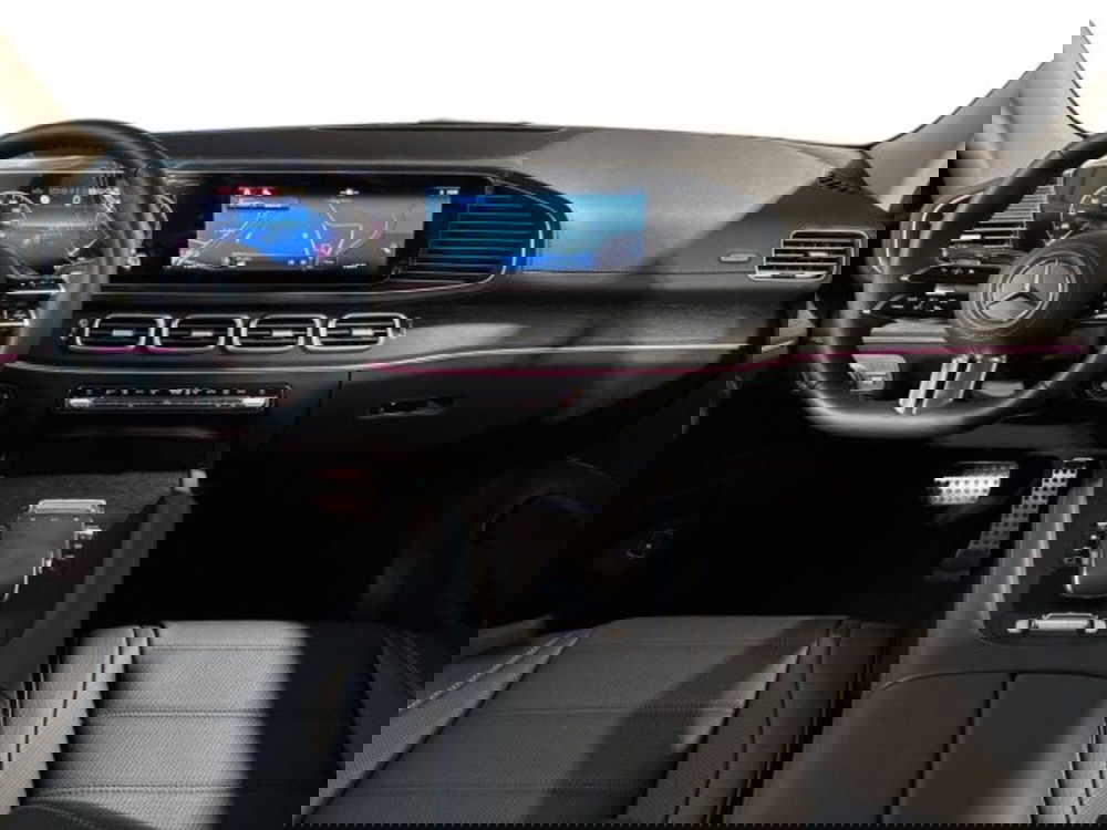 Mercedes-Benz GLS SUV nuova a Bologna (13)