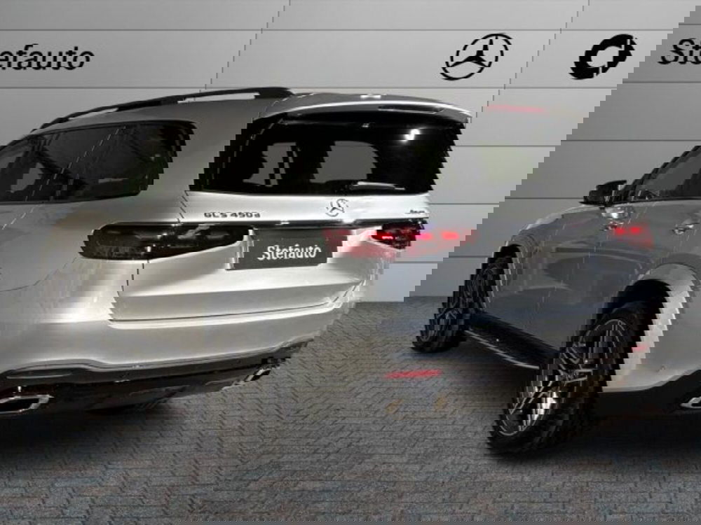 Mercedes-Benz GLS SUV nuova a Bologna (5)