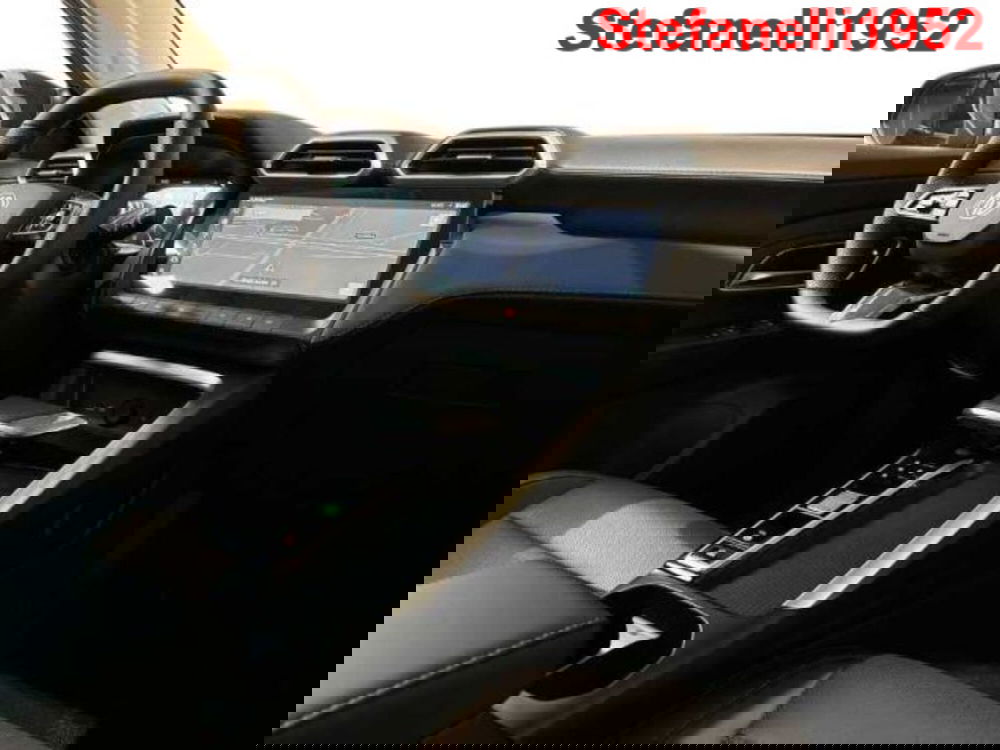 Mg ZS EV nuova a Bologna (15)