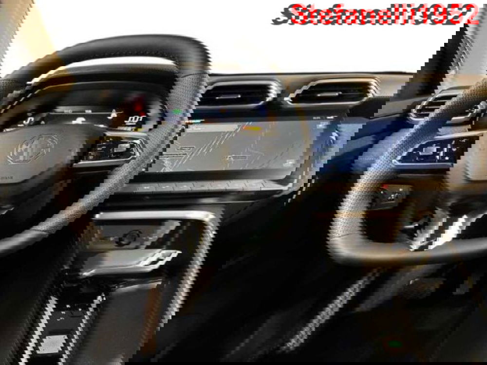 Mg ZS EV nuova a Bologna (14)