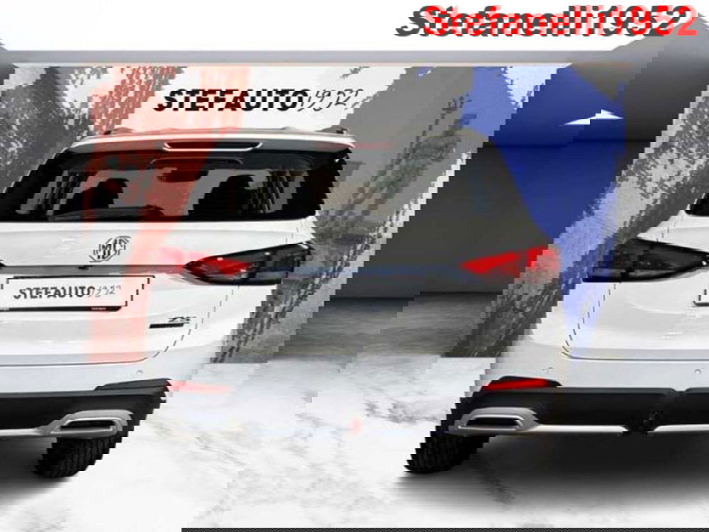 Mg ZS EV nuova a Bologna (6)