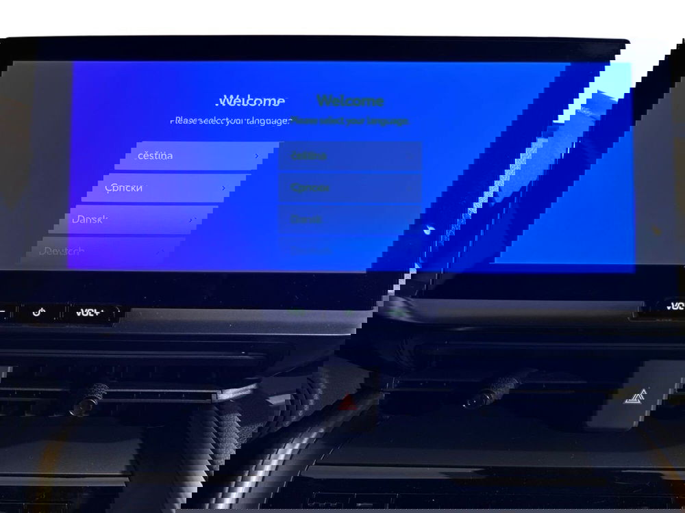 Toyota Toyota C-HR nuova a Lecco (12)