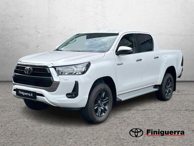 Toyota Hilux 2.D-4D 4WD porte Double Cab Lounge nuova a Civate